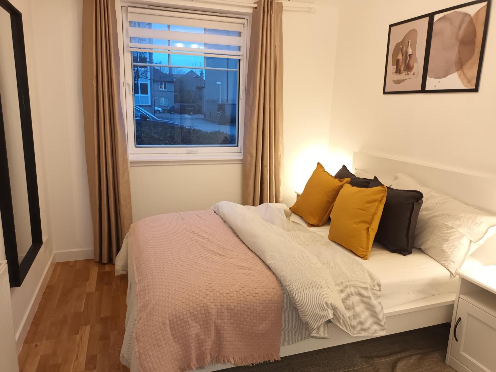 Spacious Elegant 2-Br Apartment In Aberdeen City Centre Exteriör bild