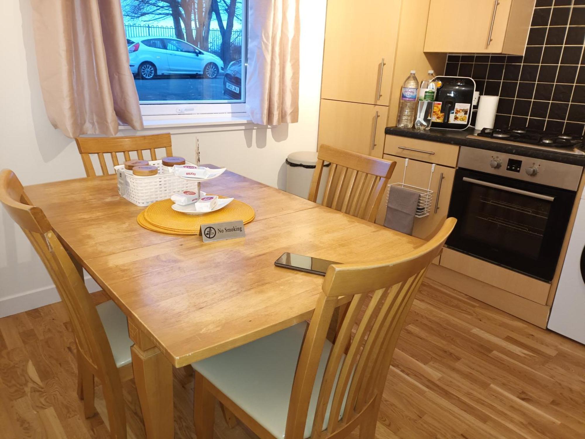 Spacious Elegant 2-Br Apartment In Aberdeen City Centre Exteriör bild