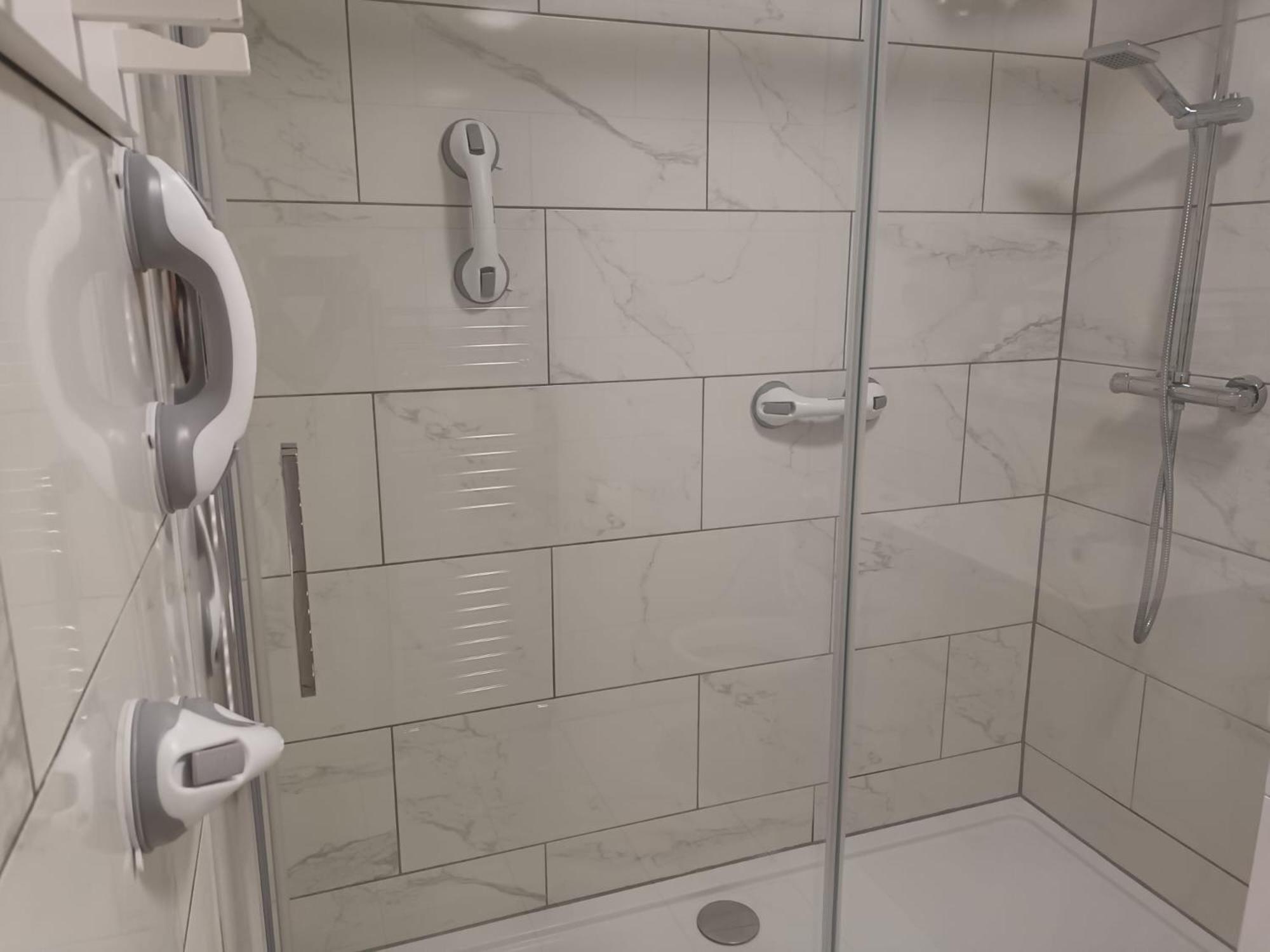 Spacious Elegant 2-Br Apartment In Aberdeen City Centre Exteriör bild